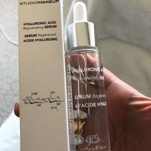 StudioMakeup Hyaluronic Acid Rejuvenating Serum. Full Size.